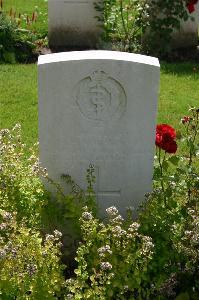 Dozinghem Military Cemetery - Wilson, H